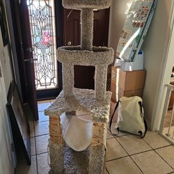 🐾 Large Multi-Level Cat Tree / Tower With Hammock– Used – $60 OBO 🐾