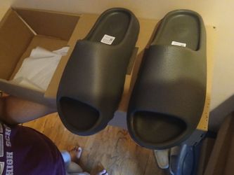 Black yezzy slides 'Granite'