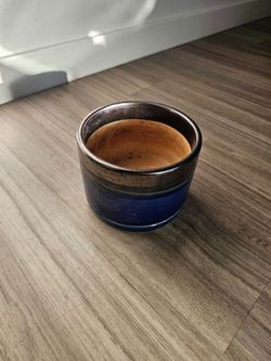 Beautiful two-toned ceramic vase