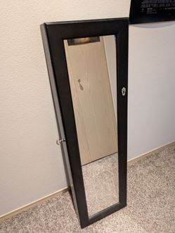 Black Mirror Jewelry  Cabinet