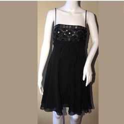 BCBG Max Azria 100% Silk Spaghetti Strap Dress size 8🌟🥳
