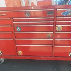 72" 18-Drawer Triple-Bank Masters Series Stainless Steel Top Roll Cab (Red