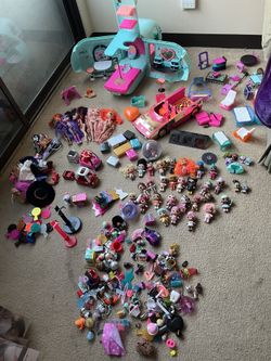 Huge lol Dolls, Camper And Car Lot