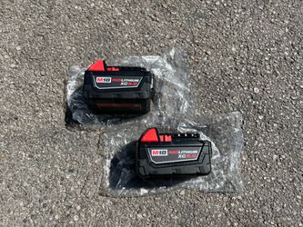 Milwaukee M18 5Ah Batteries $70 EACH $70 CADA UNO