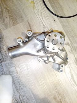 Water pump small block chevy