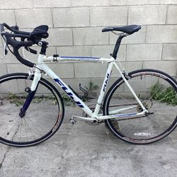 700X28C Road Fuji Couhaix  Altair Custombuited Allay FC2.0 Carbon Bonded  Bike For Mens 9 Speeds Excellent Condition $350