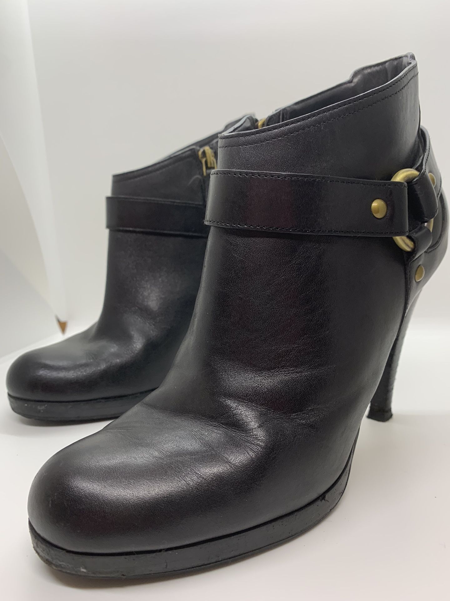Size 8 Cole Hahn Rare Low Bootie Stiletto Black With Rubber Soles