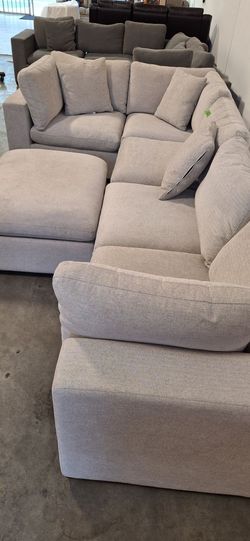 Thomasville Lowell 6 PC Modular Sectional Light Grey