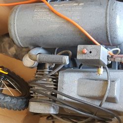 Twin tank 2HP Portable Air compressor For sale
