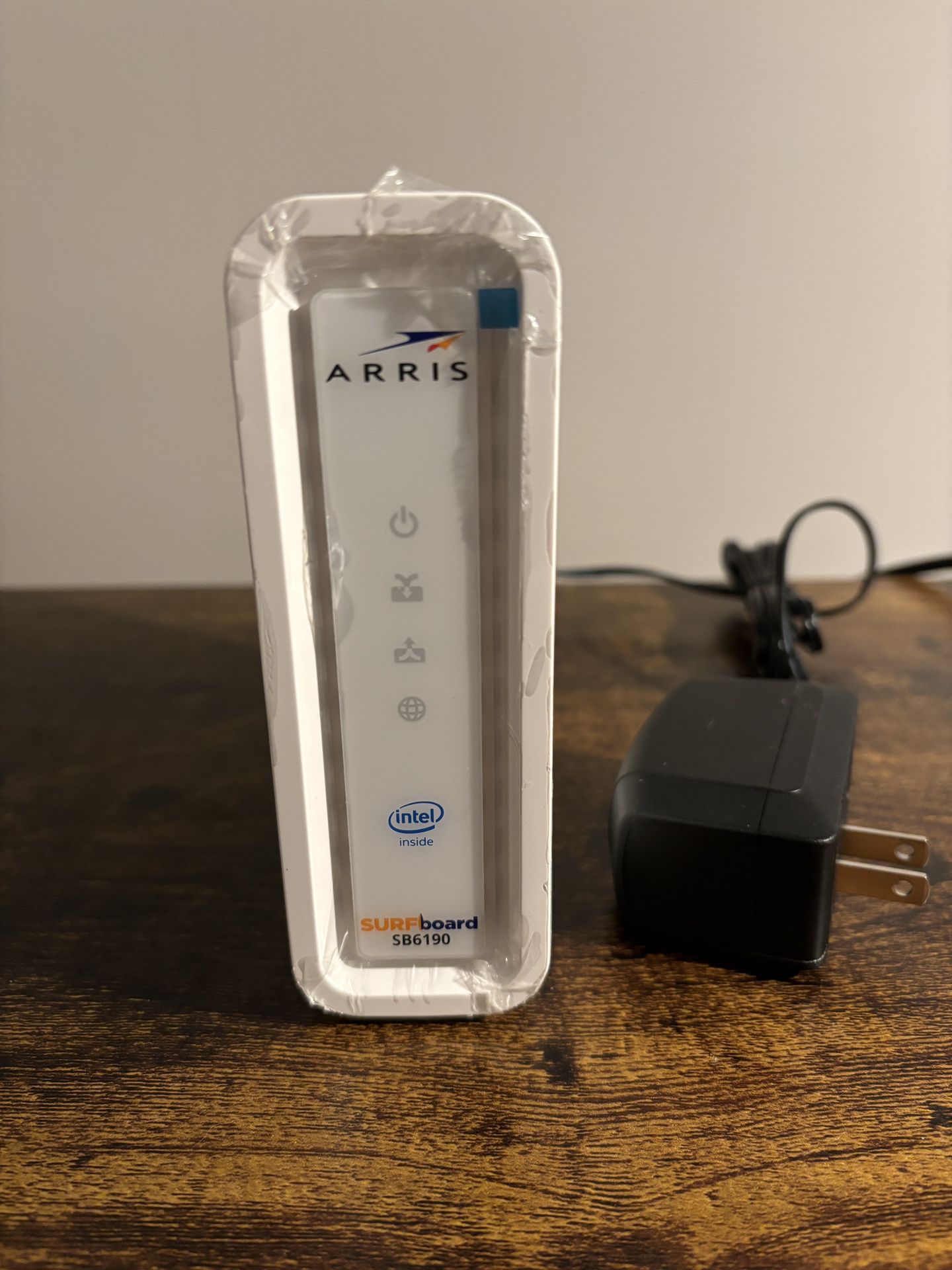 ARRIS SURFBOARD SB6190 MODEM WITH POWER CABLE