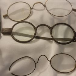 VINTAGE 1930'S LADIES GLASSES AND THREE PRS OF 1900'S
