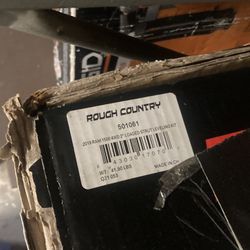 Rough Country 2” Loaded Strut Leveling Kit - Fits 2019+ Ram 1500 4WD