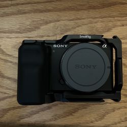 Sony ZV-E10 with Carrying Case and Accessories