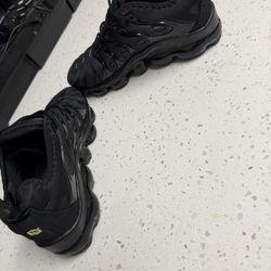 Nike Air Vapormax Plus Triple Black