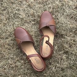 Clark’s Closed Toe Women’s Shoes 