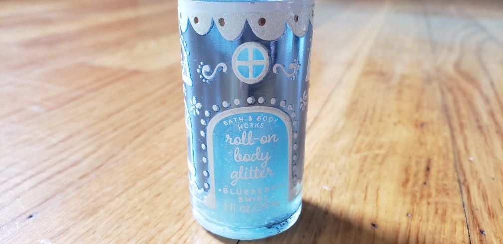Bath & Body Works Blueberry Swirl Roll On Body Glitter