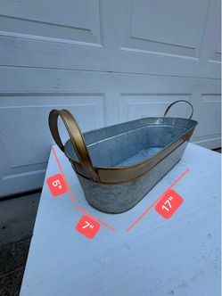 Retro galvanized iron long storage basin