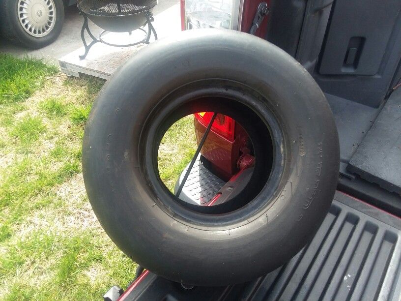 Tire For Zero Turn Mower . Was Only Used On Mower For Short Time . Cost 44.00 New . slick Type . 