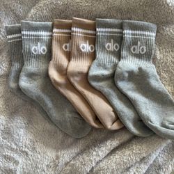 Alo Yoga Unisex Throwback Socks Brand New 3 Pack