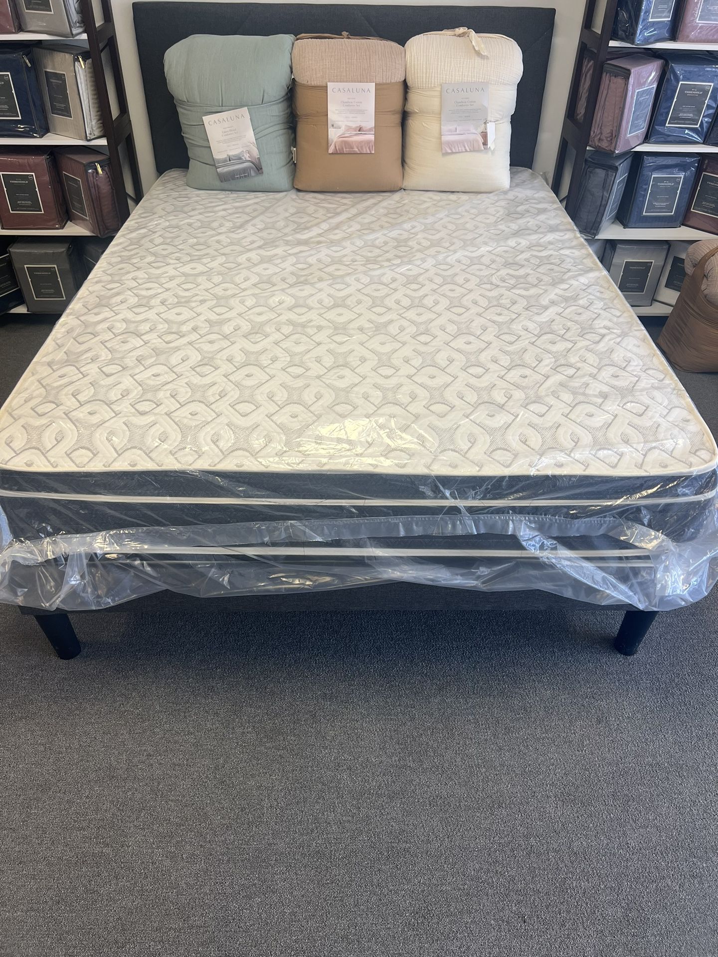 Queen size memory foam mattress and box spring 299 king 399 for Sale