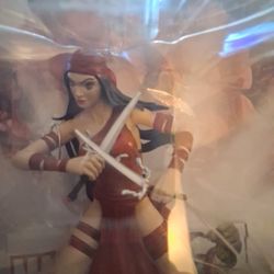 ELEKTRA Marvel Select