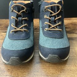 Old Navy Toddler Boots Size 10