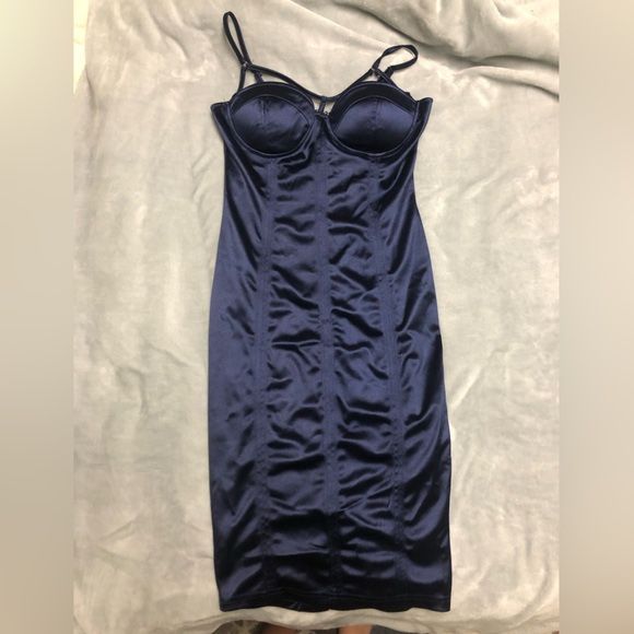 Fashion Nova navy blue dress