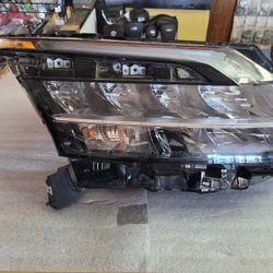 2021 - 24 - NISSAN PATHFINDER - RIGHT - HEADLIGHT 