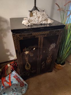 Chinese cabinet