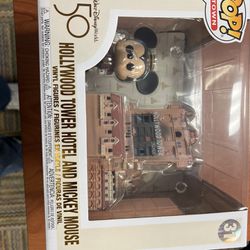 Funko Pop Disney Hollywood Tower With Mickey Mouse