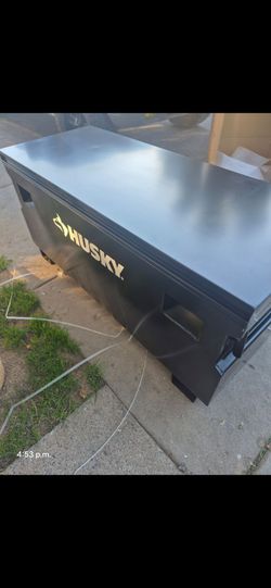HUSKY JOB SITE TOOL BOX NEW