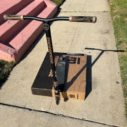 Mongoose Rise 110 Adult Scooter