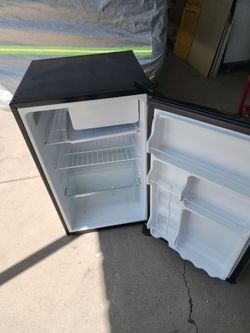 Mini fridge