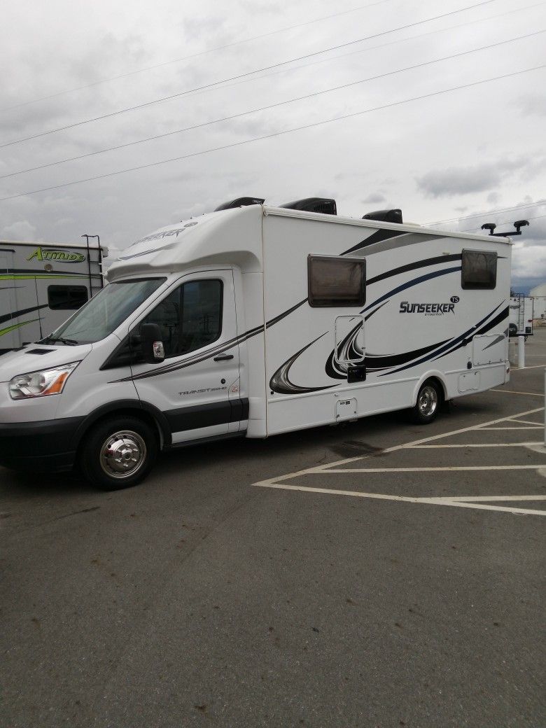 A One Owner 2019 S U N S K E E T E R B Class RV 24 Ft for Sale in Chino ...