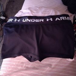 Under Armour Shorts Size Large 