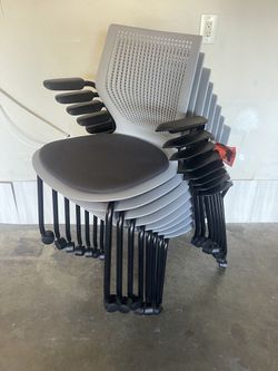 New Knoll Multigeneration Stacking Chairs