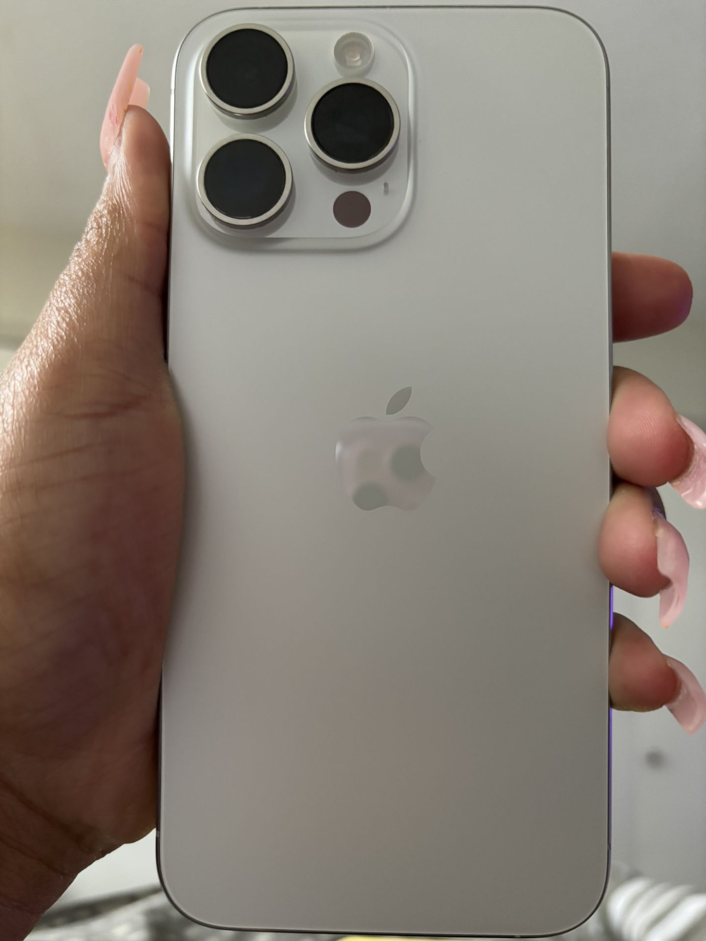 iPhone 15 Pro Max