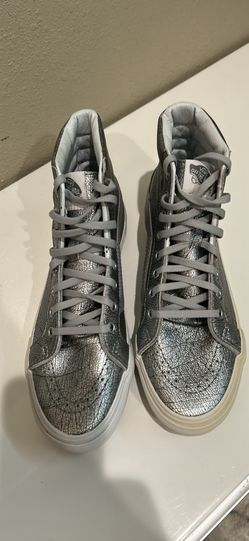 Vans Women’s Silver Sneakers. Size 8 Women’s. Great Condition
