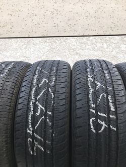 2356516 2 used tires brand Michelin
