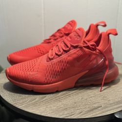 AIR MAX 270 UNIVERSITY RED