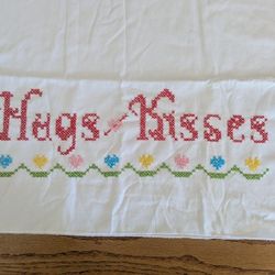 Vintage 50s Hand Embroidered Cotton Pullowcases, Linens , Standard Size