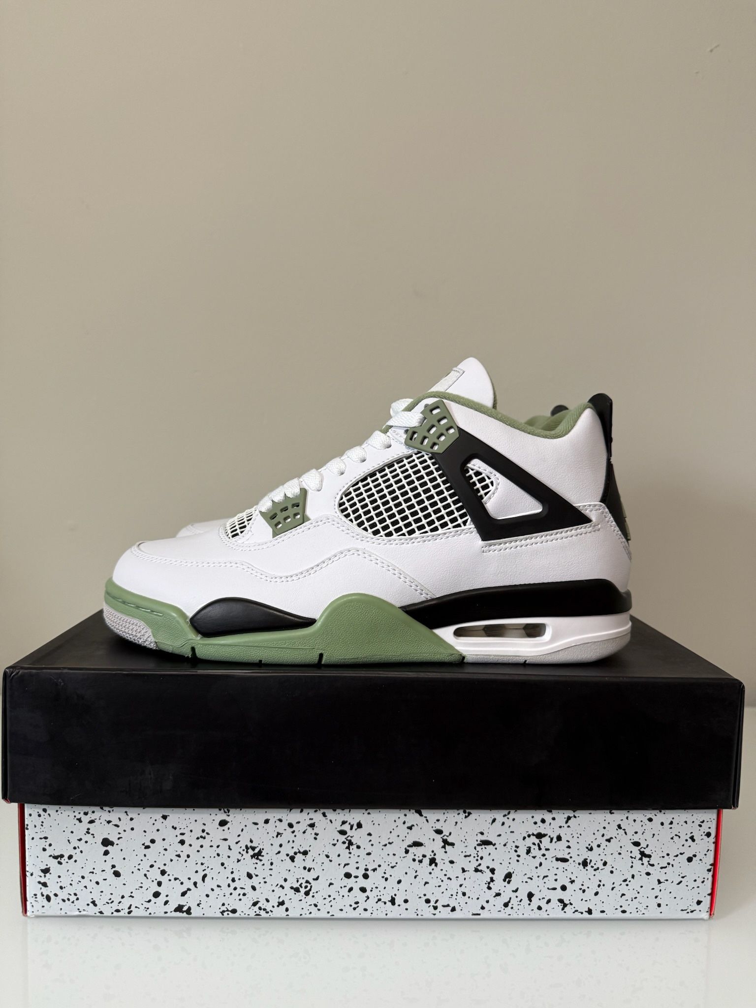 Jordan 4 Seafoam Size 10
