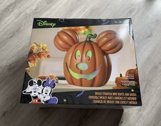 DISNEY Giant Mickey Head Halloween Pumpkin Jack O Lantern