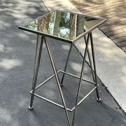 Silver Metal Mirrored Top Side End Table 15x15 h25