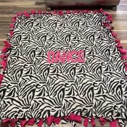 Dance Black Leopard & Pink Blanket
