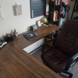 L Shaped Desk And Office Chair