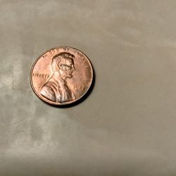 One Lincoln Cent Small Date 1982 Without Seca Mark Exact Weight.3.14g.