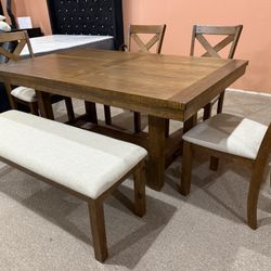 Mesa Con 4 Sillas Y Una Banca / Table 4 Chairs And Bench 