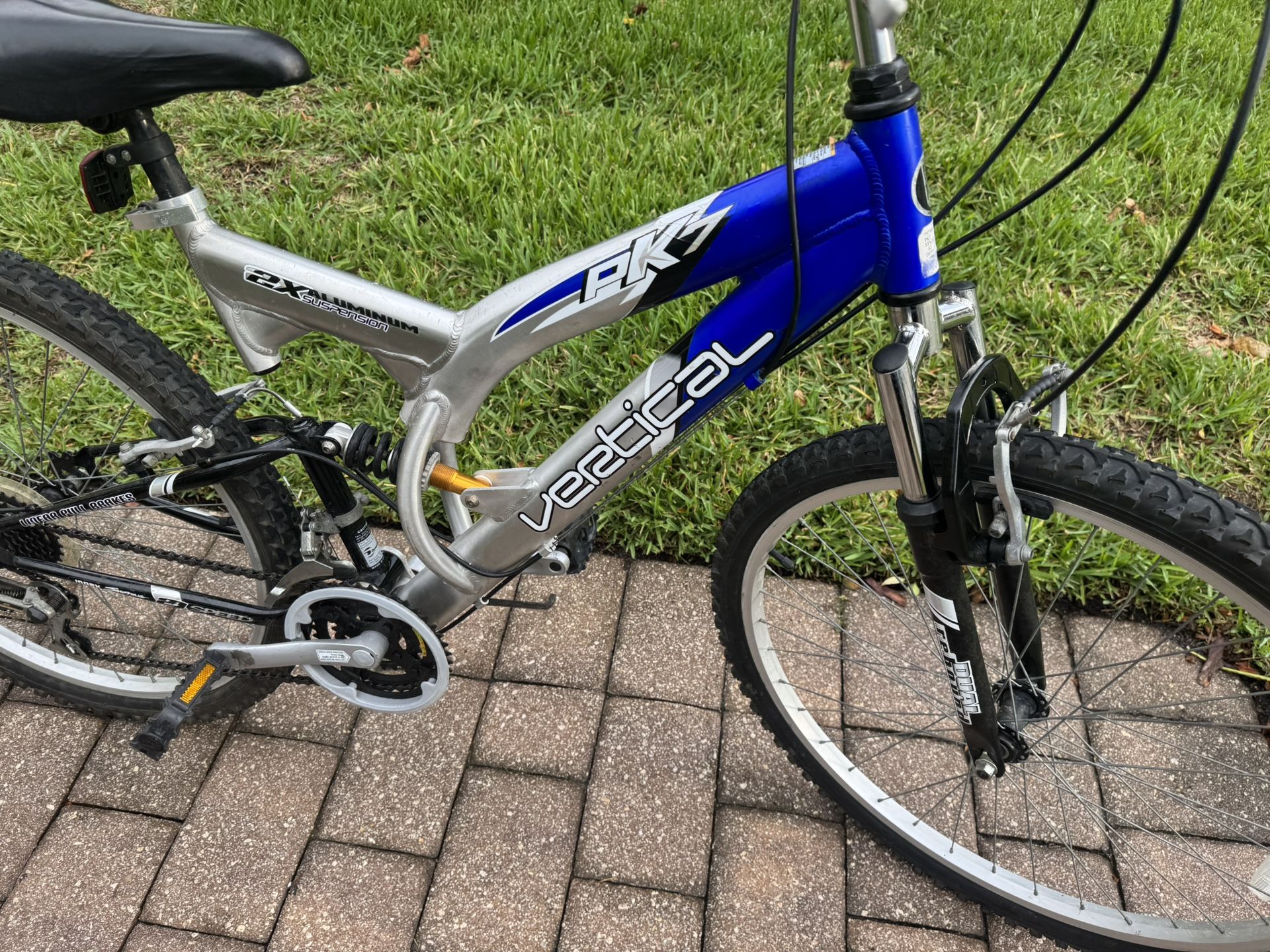 Vertical PK7 Aluminum 26” Mountain Bicycle 21 Speed