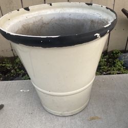Plastic Flower Pot